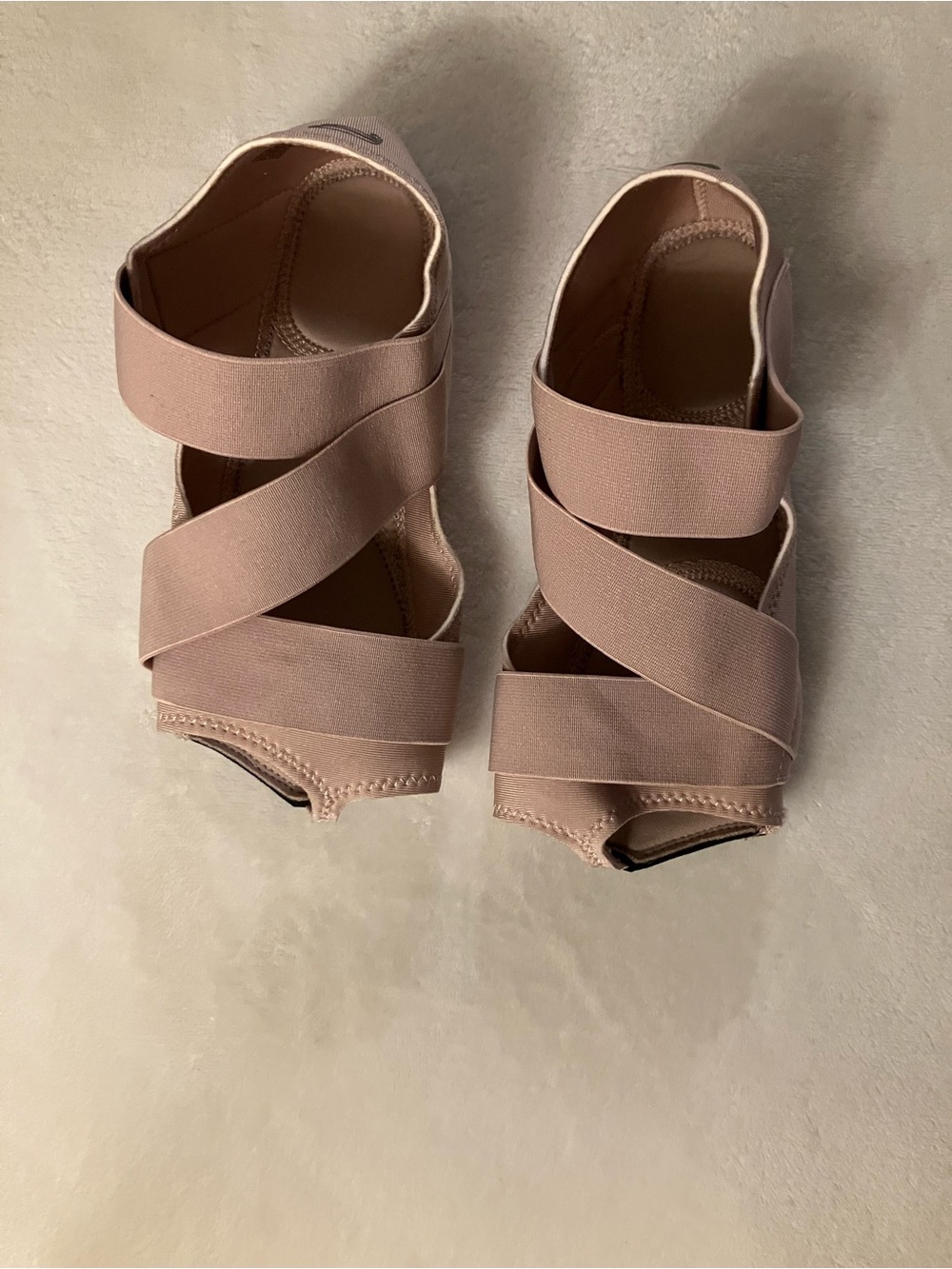 Fabletics Blush Pink Elastic Crossover Athletic Sandals